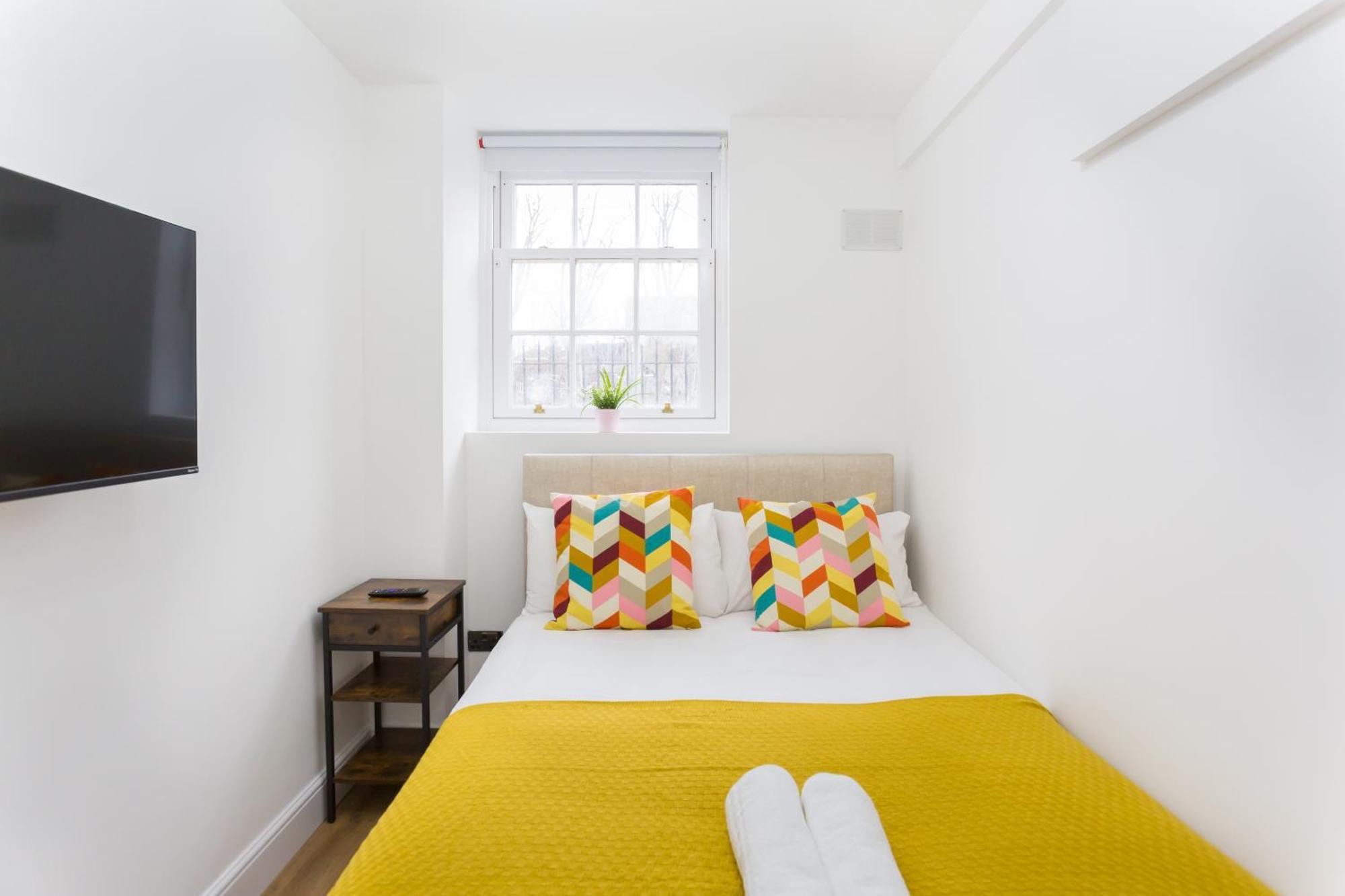 City Centre One Bedroom Apartment Next To Station, Newly Renovated Londres Exterior foto